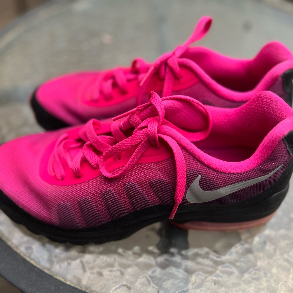 Nike Hot Pink and Black Gradient Running Shoes